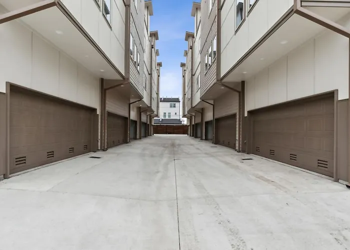 The Coral 2bd Townhouse 7st Walkable * Fort Worth